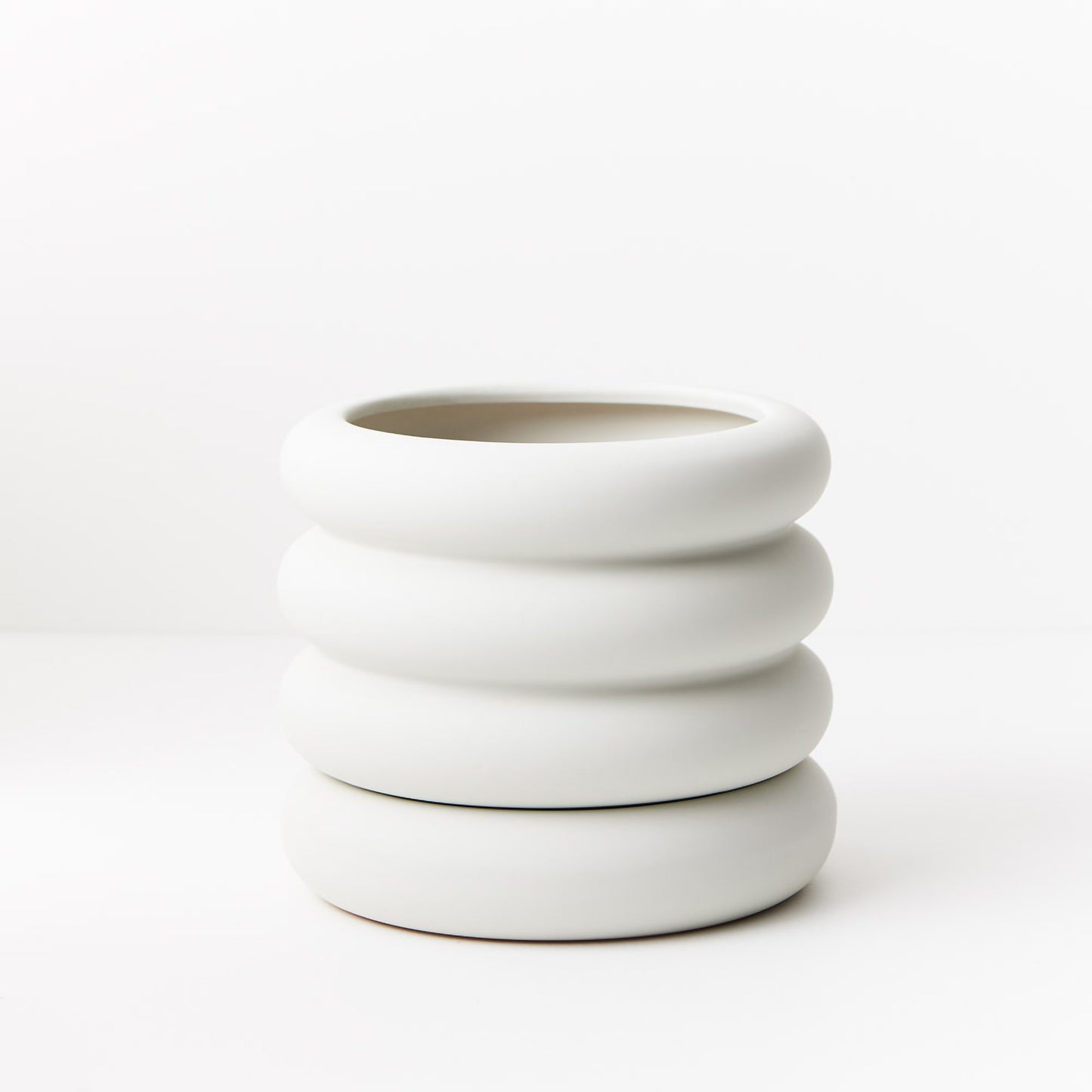 Danica Pot with saucer | White