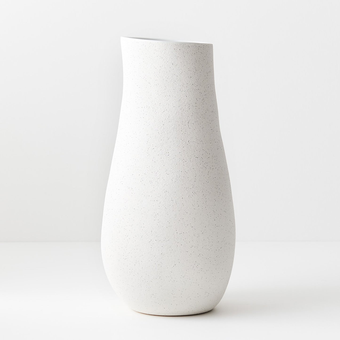 Mona J Vase | White