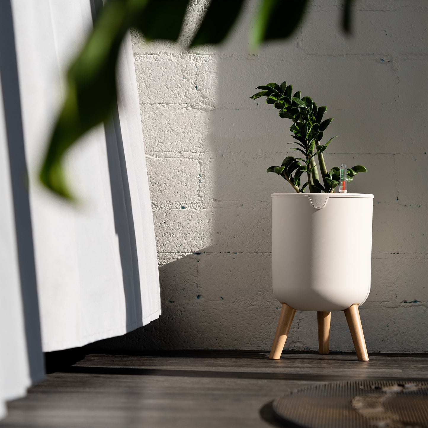 Footed Self-Watering Pot